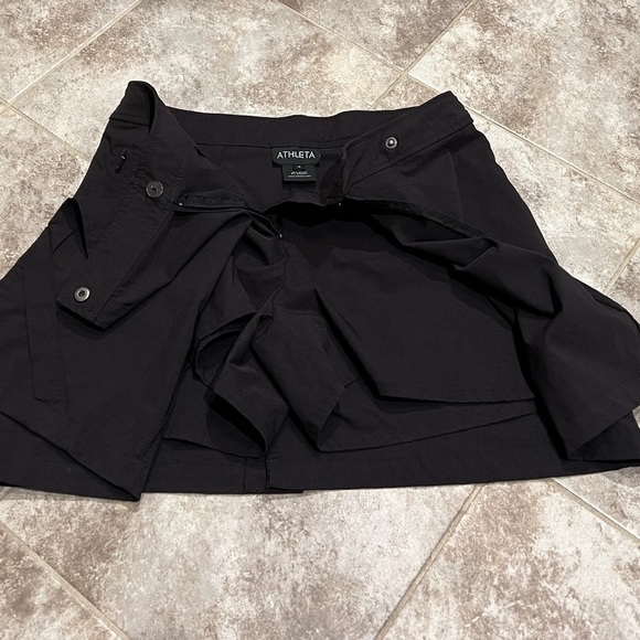 Athleta Wrap Front Athletic Skort Solid Black Pockets Mid Rise Size 4 Stretch - Picture 2 of 9
